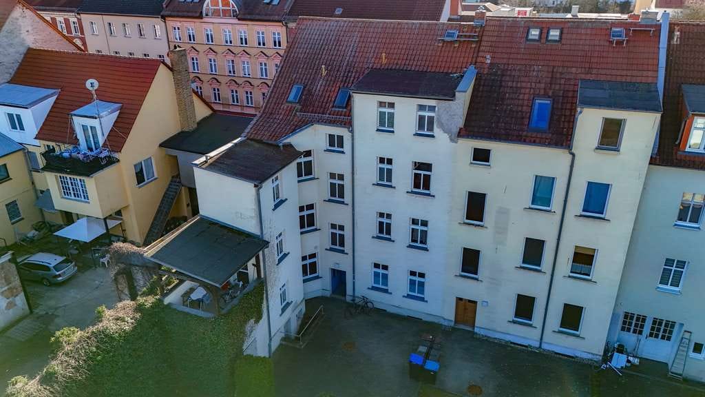 Immobilie in Brandenburg an der Havel - Schönes Mehrfamillienhaus  in zentraler Lage in Brandenburg - Bild 2