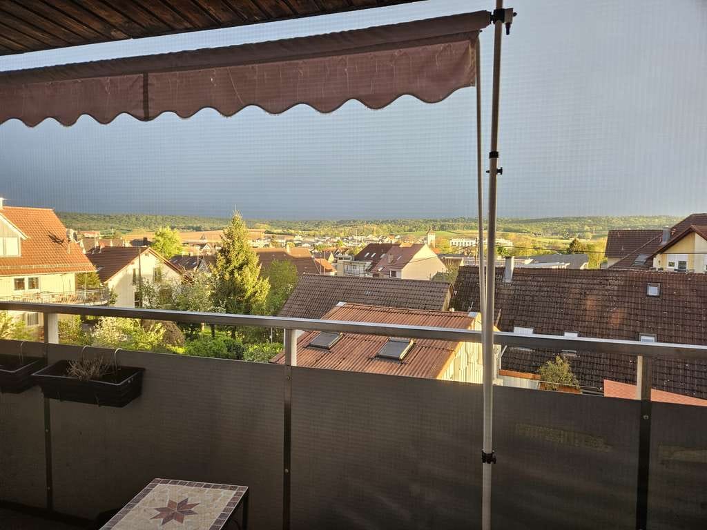 Immobilie in Schwaigern - Gemütliche Maisonettewohnung über den Dächern von Schwaigern – Unverbaubare Aussicht & eigene Garage - Bild 1