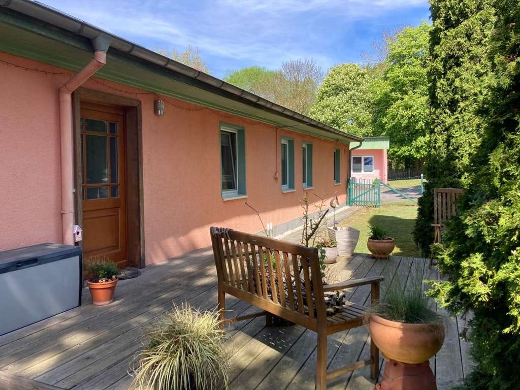 Immobilie in Basedow - Natur- und Wassernähe: Drei Wohnungen - Zwei Bungalows - Bootshaus - Ihr Platz zum Leben.... - Bild 3