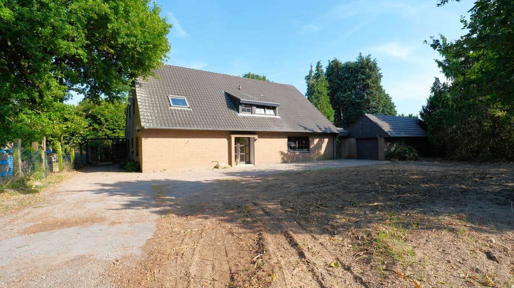Immobilie in Bedburg-Hau - Handwerker gefragt!! Freistehendes Einfamilienhaus in schöner Lage  am Feld. - Bild 0