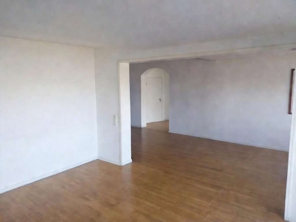 Immobilie in Wellen - Renovierte 5-Zimmer Erdgeschosswohnung mit Garten in Wellen - Bild 1