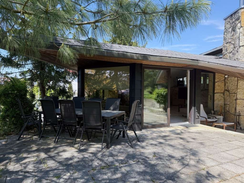 Immobilie in Eisingen - Exklusiver Architekten-Bungalow auf großzügigem Grundstück - Bild 0
