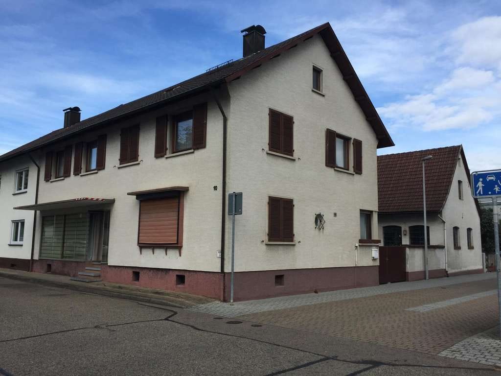 Immobilie in Muggensturm - Wohnen & Arbeiten vereint: 400 m² Potenzial für Mehrgenerationen, Gewerbe oder Vermietung - Bild 0