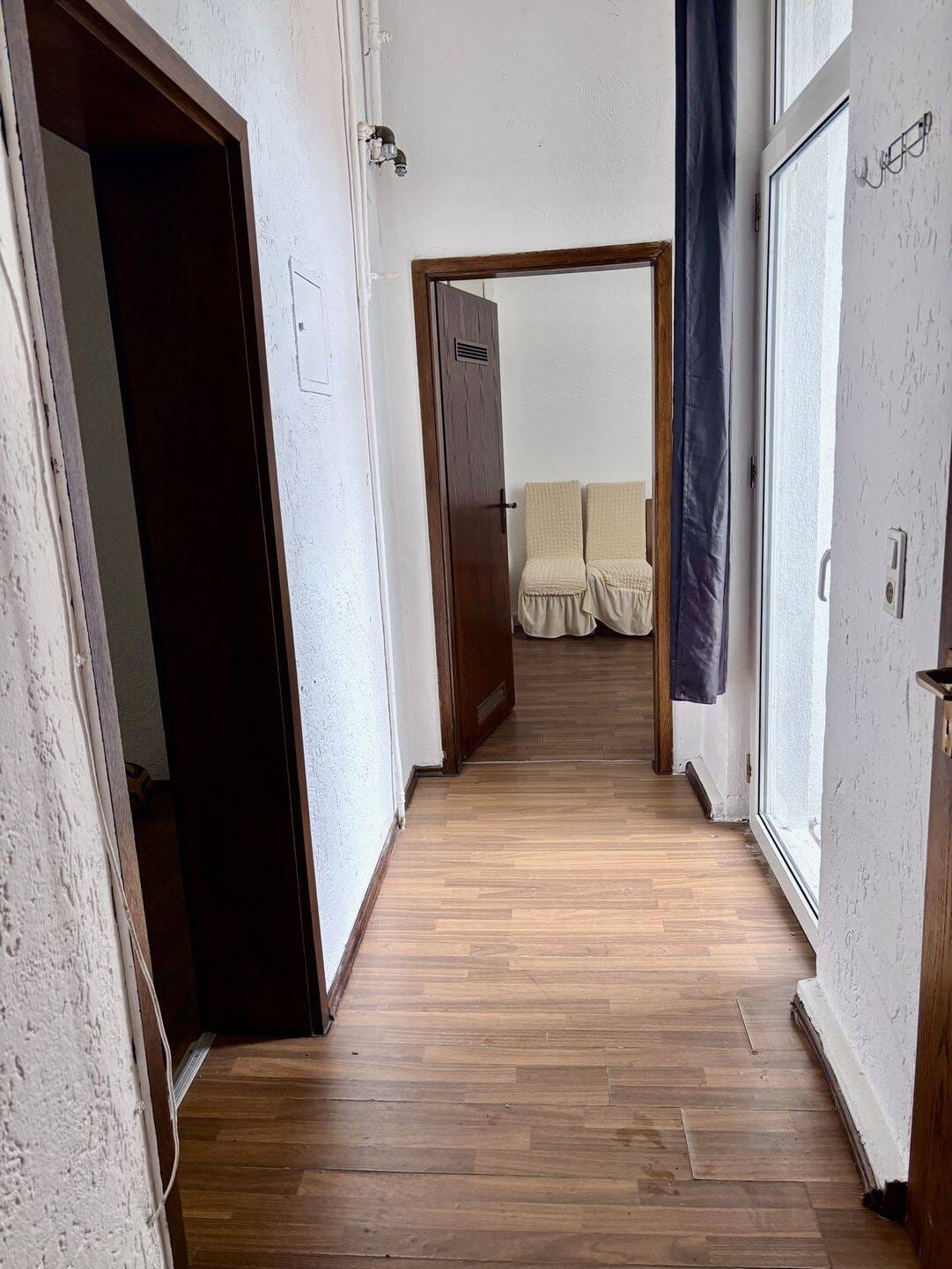 Immobilie in Ludwigshafen am Rhein - Sanierungsbedürftige 2-Zimmerwohnung in zentraler Lage mit guter Anbindung - Bild 3