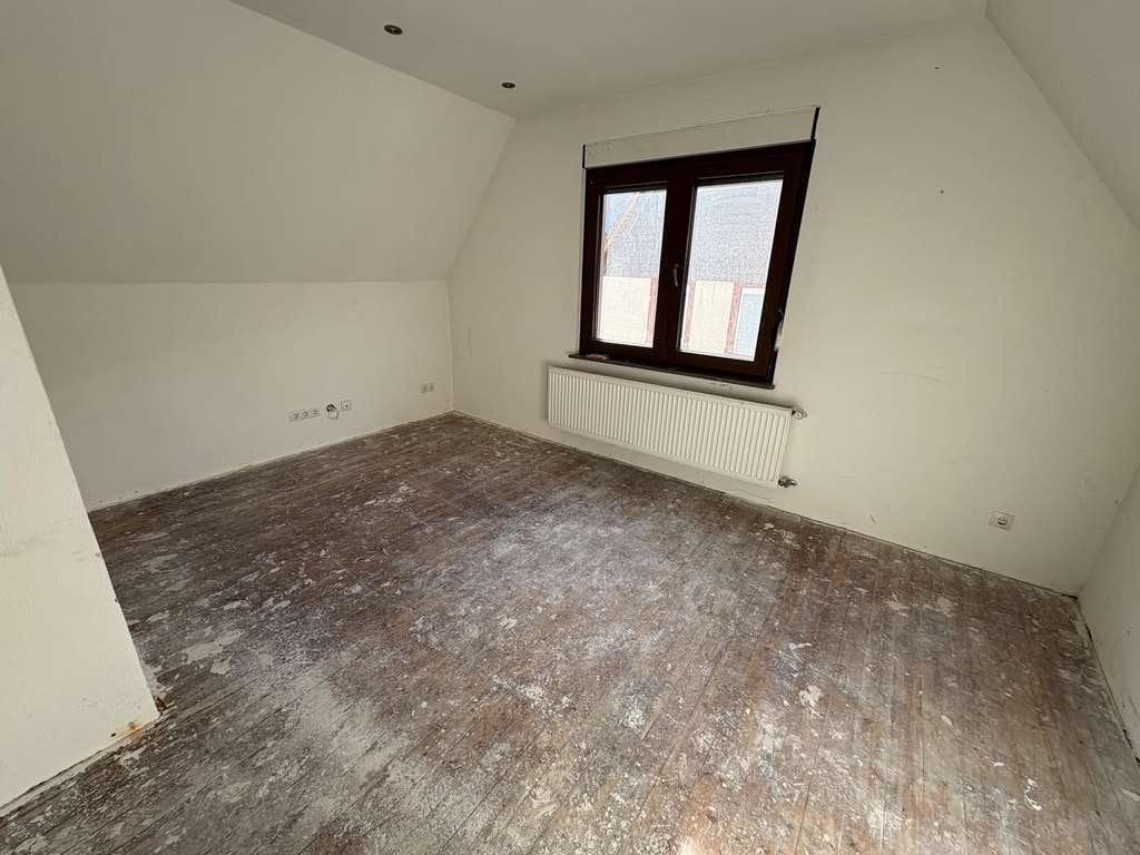 Immobilie in Dernbach (Westerwald) - Kleines Wohnhaus, Teilrenoviert - Bild 3