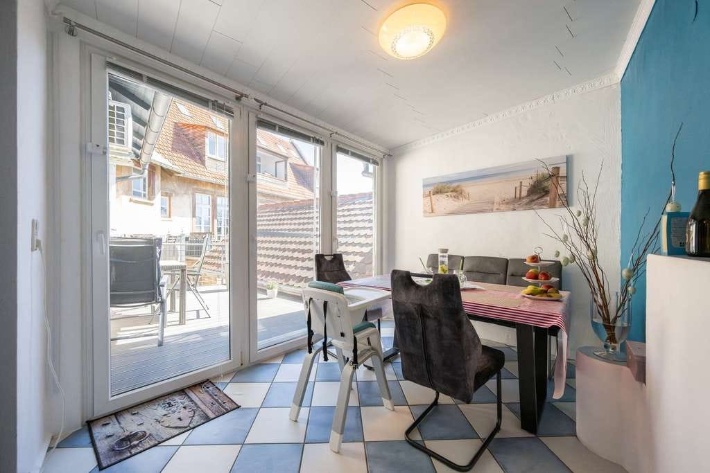 Immobilie in Stutensee - Charmantes Einfam. Haus mit 2 Wohnungen - ideales Generationshaus in ruhiger Lage in Friedrichstal - Bild 2