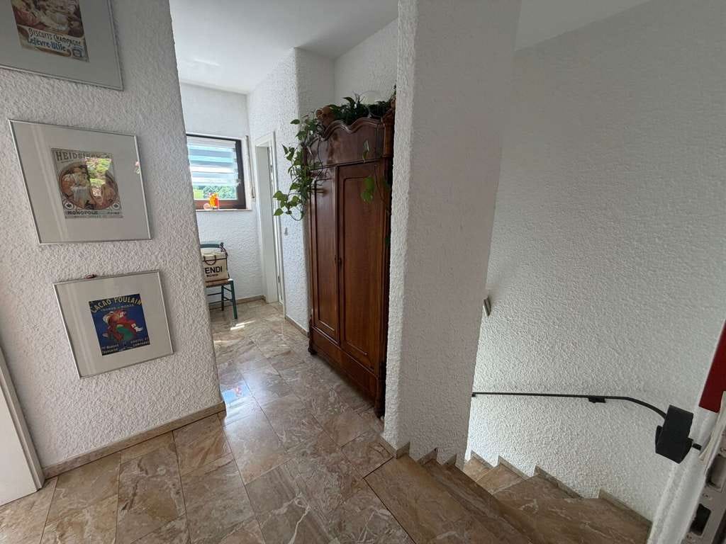 Immobilie in Heusweiler - Attraktives Zweifamilienhaus in ruhiger Lage von Heusweiler-Berschweiler - Bild 3