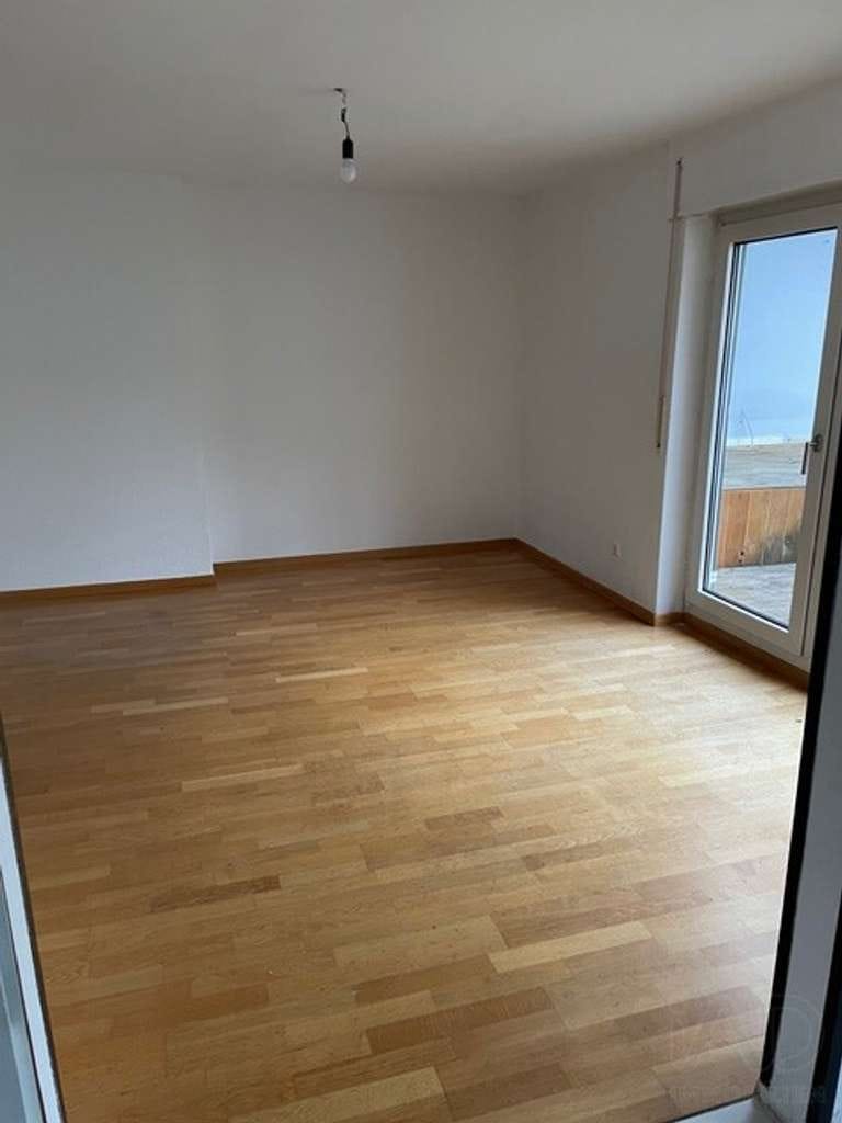 Immobilie in Hochspeyer - Mehrfamilienhaus mit zwei Wohnungen und zwei Gewerbeeinheiten - Bild 2