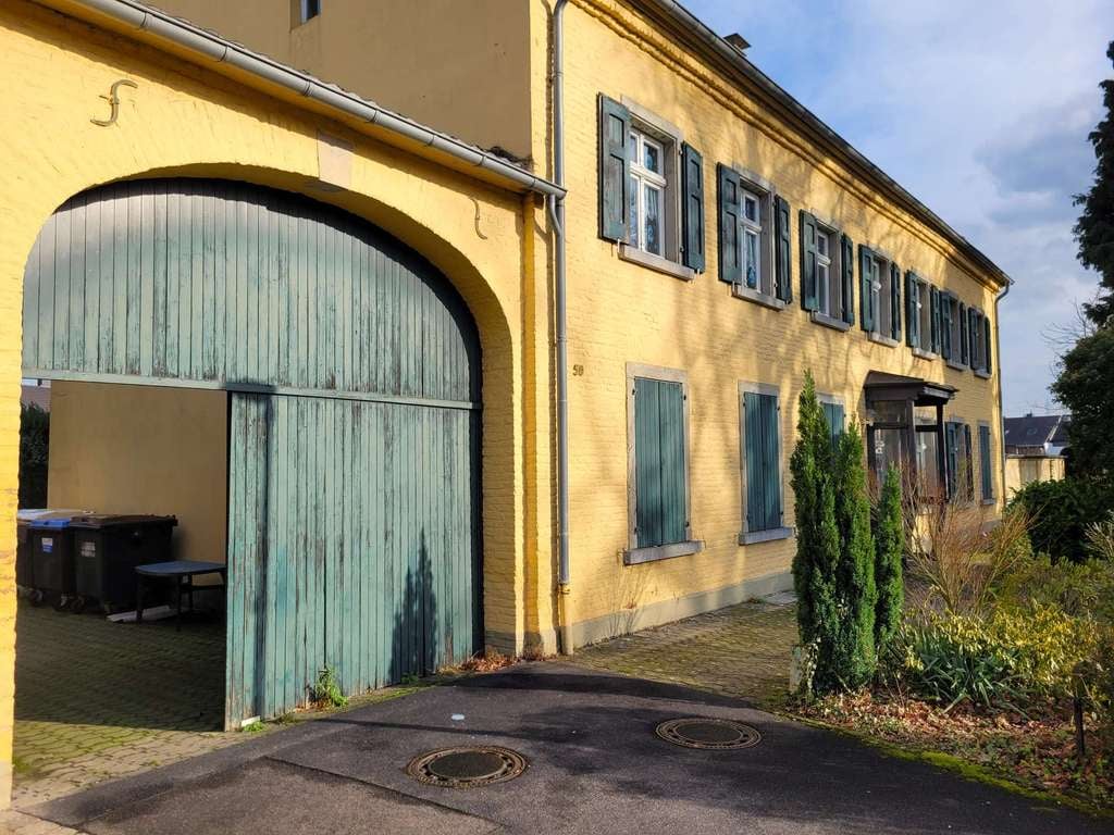Immobilie in Grevenbroich - Seltene Gelegenheit mit hohen Steuervorteilen - Rohdiamant mit Ausbaugenehmigung & großem Garten - Bild 2