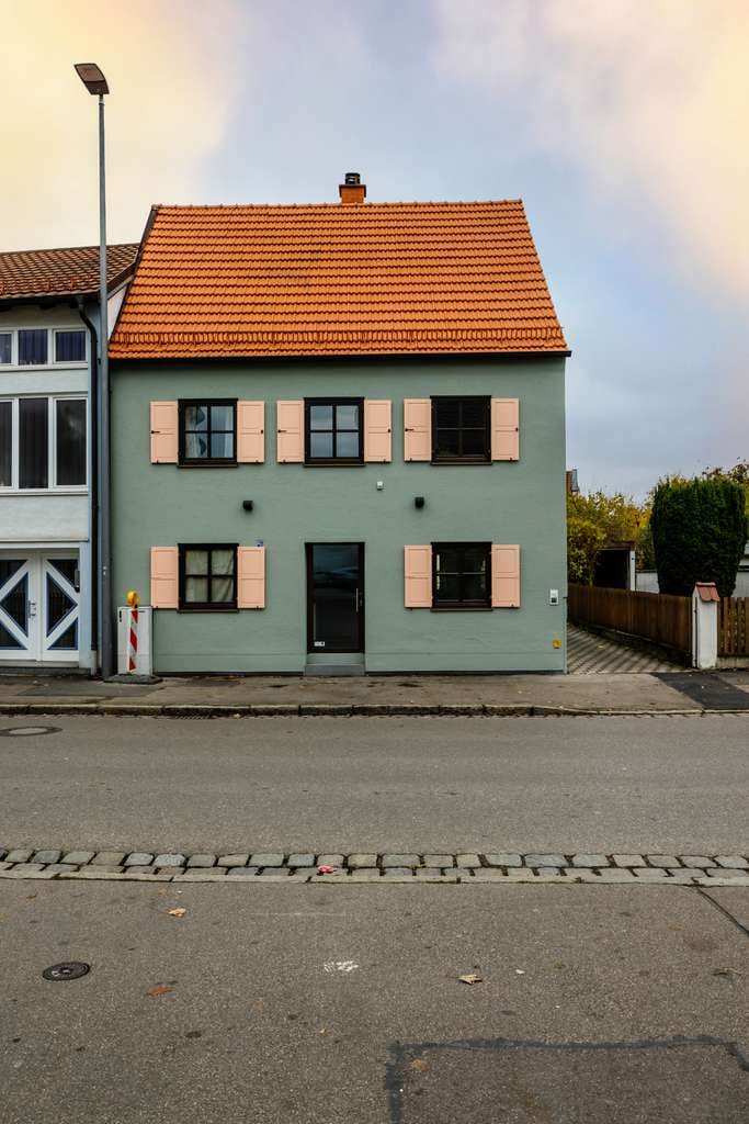 Immobilie in Pfaffenhofen an der Ilm - Flexibel nutzbares Ein- bis Zweifamilienhaus in Pfaffenhofen zu verkaufen - Bild 0