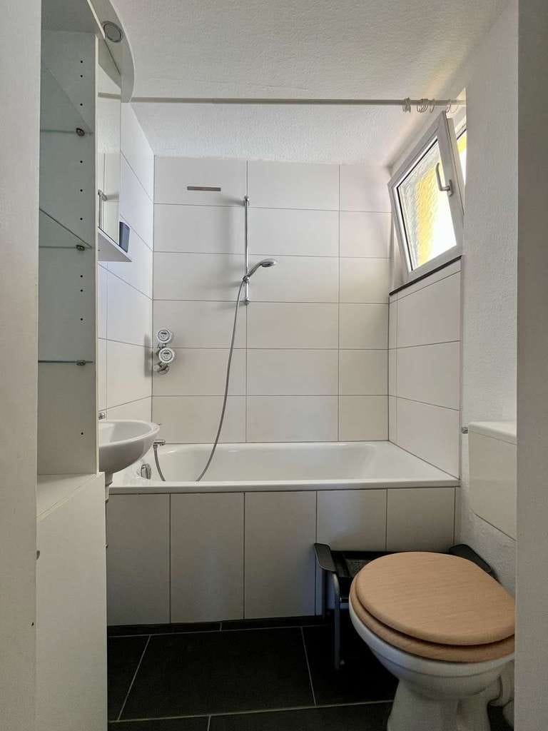 Immobilie in Geislingen an der Steige - Charmante 2-Zimmer-Wohnung mit Balkon – flexibel nutzbar für Eigennutzer, Kapitalanleger oder WG - Bild 2