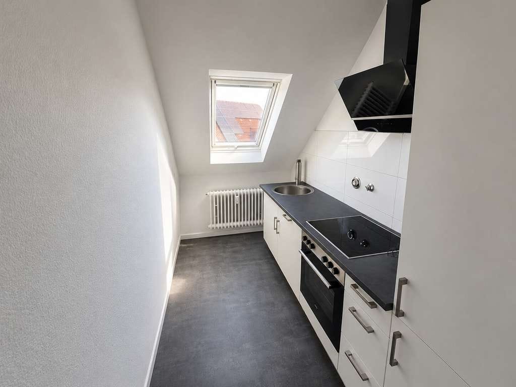 Immobilie in Reutlingen - Dachgeschosswohnung für Kapitalanleger - gut vermietet in Top-Lage von RT-Sondelfingen - Bild 2