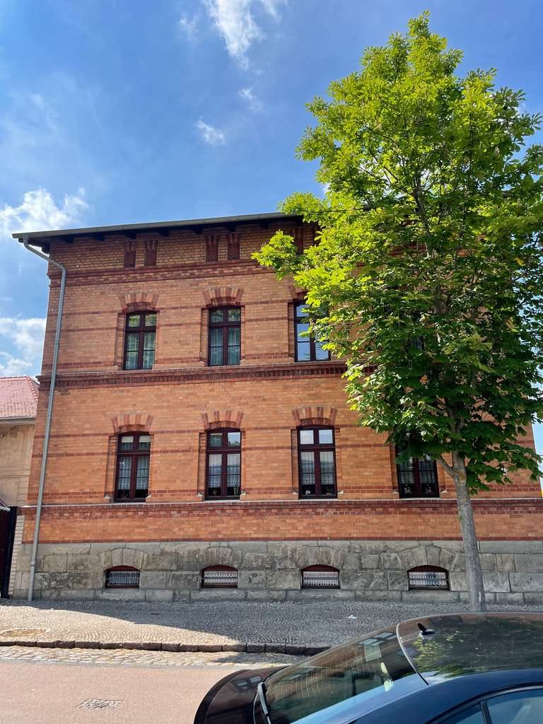 Immobilie in Nienburg (Saale) - Gepflegtes Wohnhaus in zentrumsnaher Lage - Bild 0