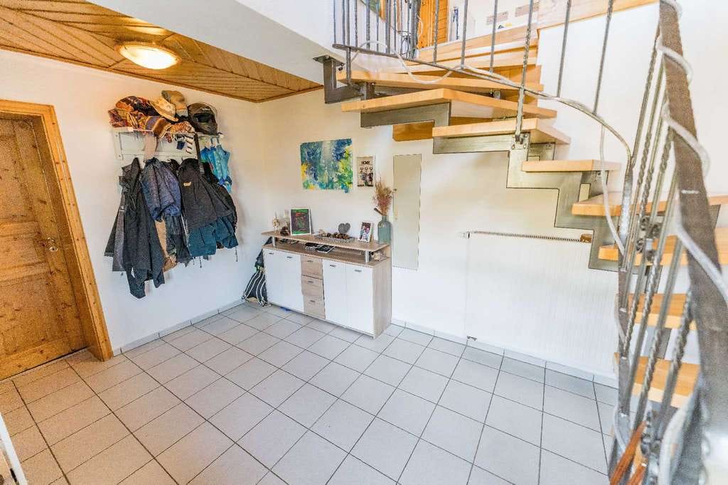 Immobilie in Nümbrecht - Zwei Wohneinheiten in modernisiertem Zuhause in ruhiger Lage von Nümbrecht-Lindscheid - Bild 4