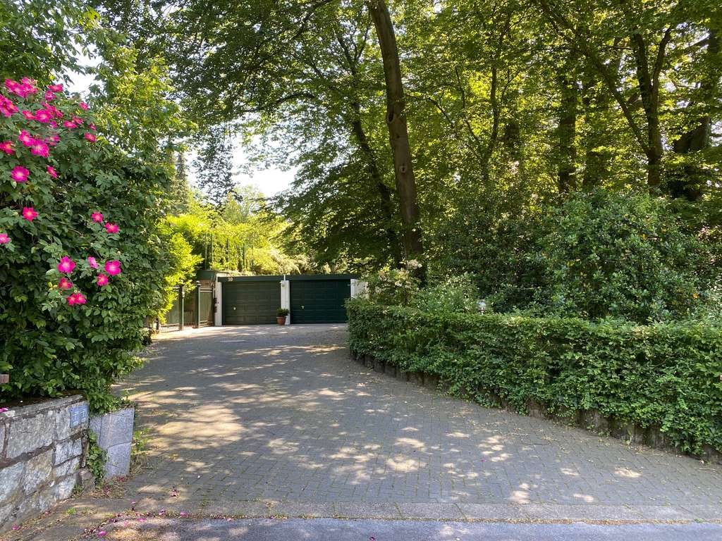 Immobilie in Steinhagen - Leben, wo andere Urlaub machen: Wohnhaus mit Einliegerwohnung und großem Südgarten, Traumgrundstück - Bild 0
