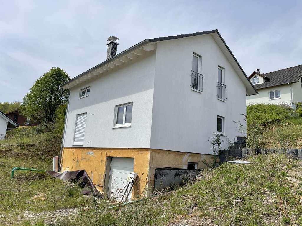 Immobilie in Schwörstadt - Zwangsversteigerungstermin, März 2026 - Einfamilienhaus mit Garage in 79739 Schwörstadt - Niederdo - Bild 0