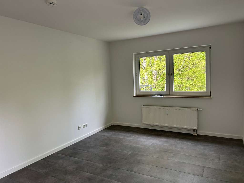 Immobilie in Bad Kissingen - Renovierte 2-Zimmer Wohnung mit Balkon und Stellplatz - Bild 1