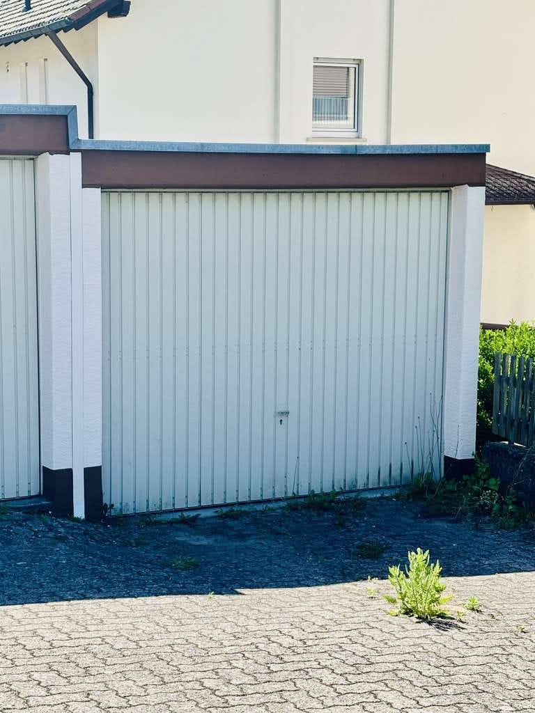 Immobilie in Klingenberg am Main - Gemütlich geschnittene 3-Zi-Dachgeschosswohnung mit Süd-Loggia in kleiner Wohneinheit - bezugsfrei ! - Bild 3