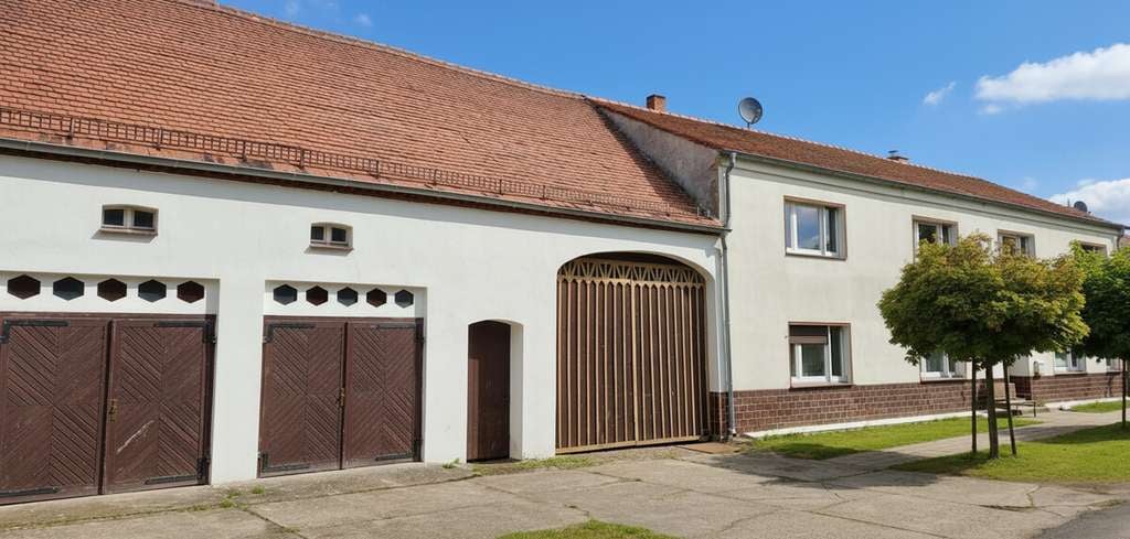 Immobilie in Dahme/Mark - Dahme/Mark: Dreiseithof zum sofortigen Einziehen und beeindruckend viel Platz bei Jüterbog - Bild 0