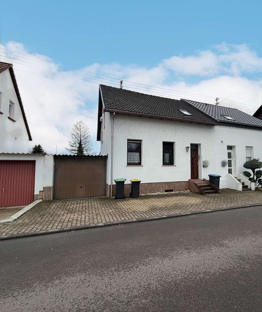 Immobilie in Ensdorf/Saar - Moderne Wohnqualität in renovierter Immobilie in Ensdorf - Bild 0