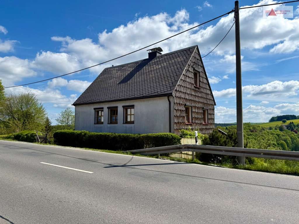Immobilie in Bärenstein - Einfamilienhaus mit Weitblick in Bärenstein im Erzgebirge – großes Grundstück & Ausbaupotenzial - Bild 1