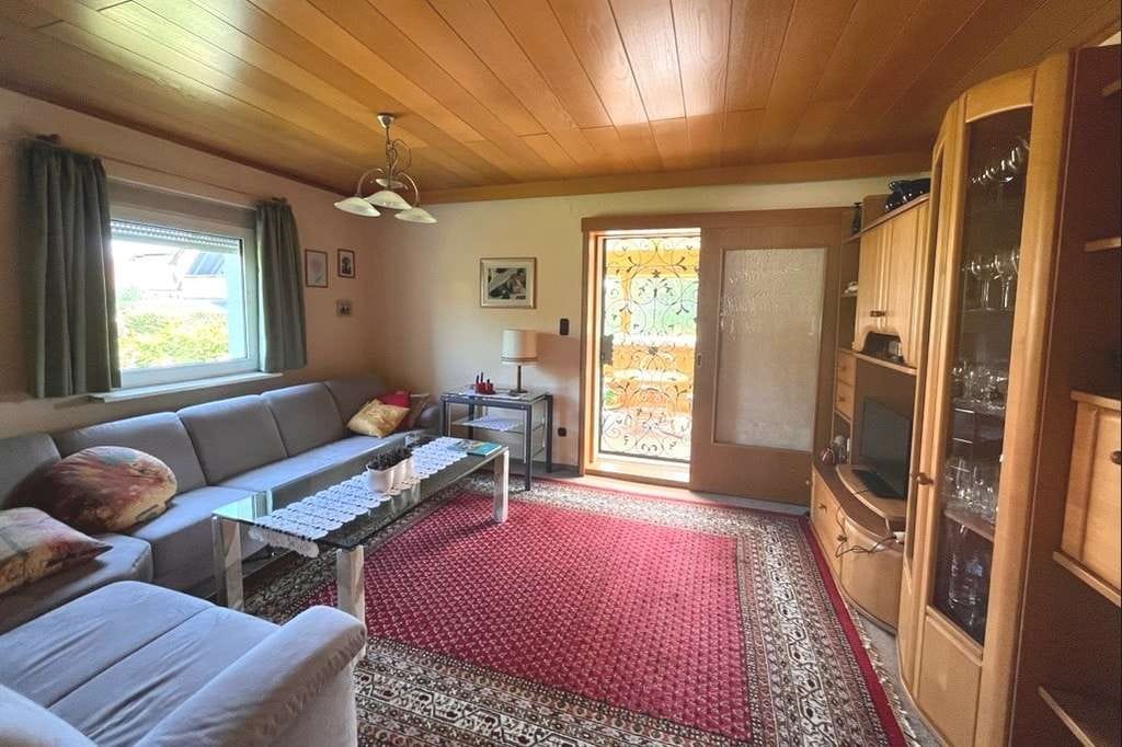 Immobilie in Altdorf bei Nürnberg - Freistehendes EFH in Altdorf mit Charme - Bild 1