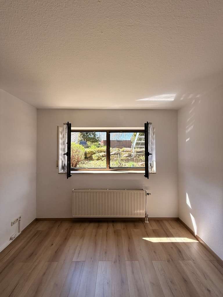 Immobilie in Erlenbach am Main - Charmante 2-Zimmer-Souterrain-Wohnung - Bild 2