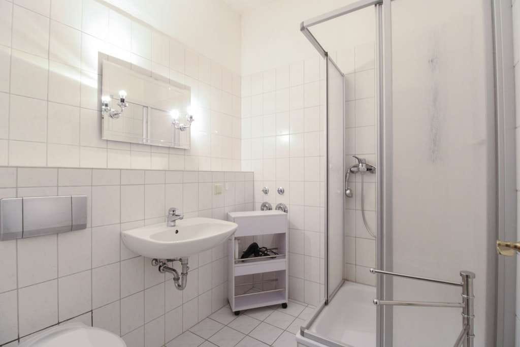 Immobilie in Bad Harzburg - Flexibles Wohnungskonzept mit Bergblick – 3 Einheiten, Terrasse & Stellplätze in Top-Lage - Bild 2