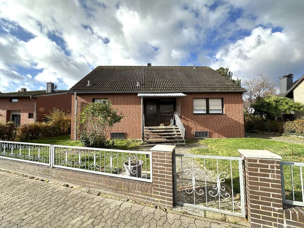 Immobilie in Edemissen - Verklinkertes Ein- oder Zweifamilienhaus in Abbensen - Bild 1