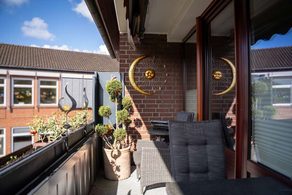 Immobilie in Appen - Kernsanierte 3-Zimmer-Wohnung mit neuem Bad, neuer Küche, Loggia, Garage und Stellplatz in Appen - Bild 0