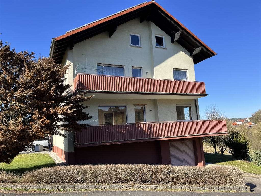 Immobilie in Boxberg - Zweifamilienhaus am Ortsrand von Boxberg - mit Weitblick ins Grüne - Bild 2