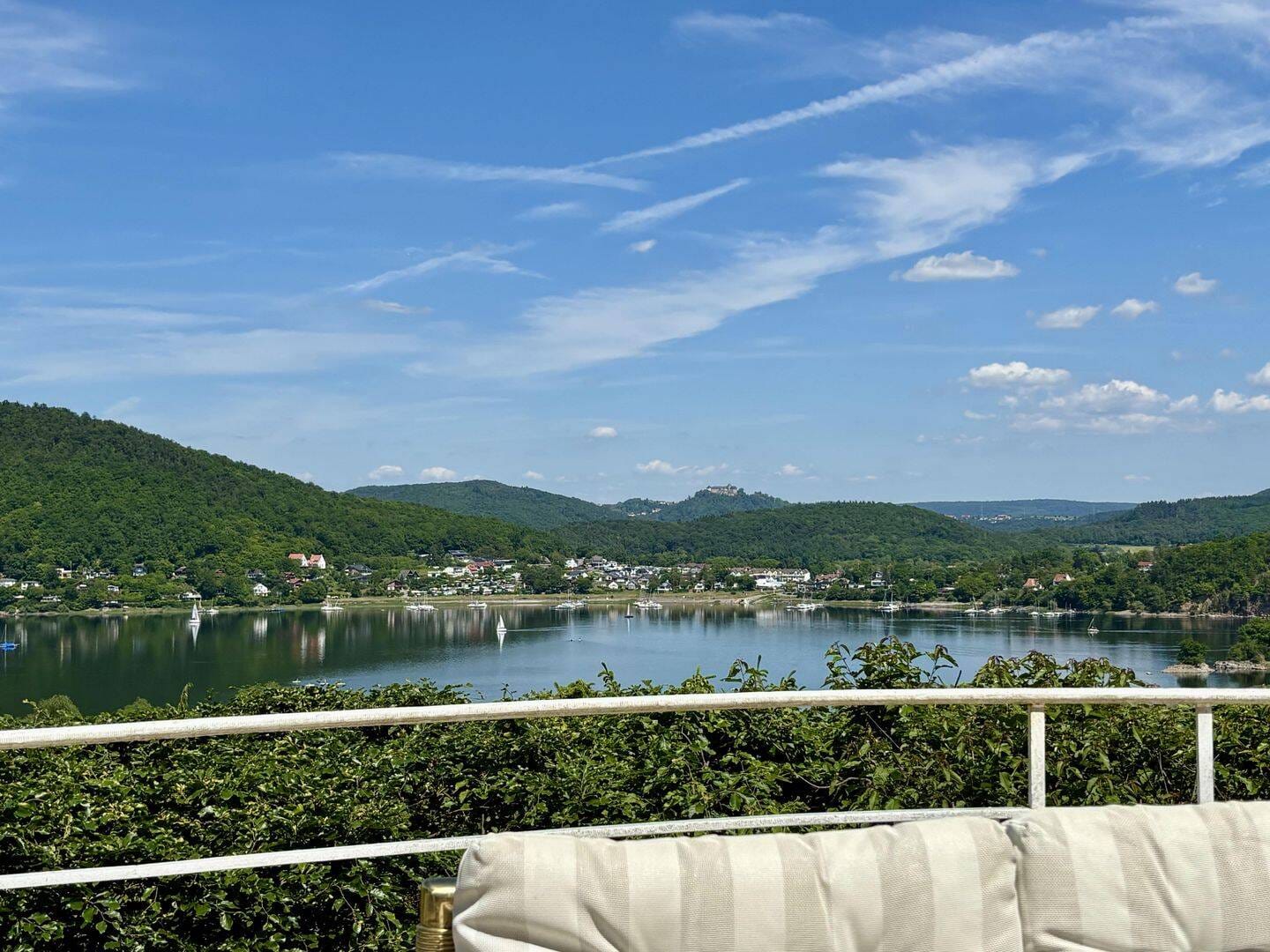 Immobilie in Edertal - Großzügiges Juwel am Edersee-Bringhausen mit atemberaubendem Blick und Privatsphäre - Bild 3