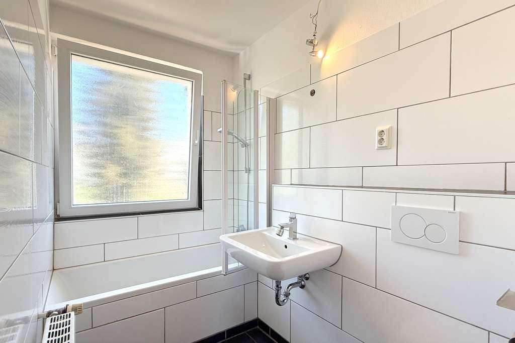 Immobilie in Lohmar - Ruhig Wohnen zwischen Overath und Lohmar - 
Gepflegte 3,5-Zimmerwohnung mit Sonnenbalkon - Bild 1