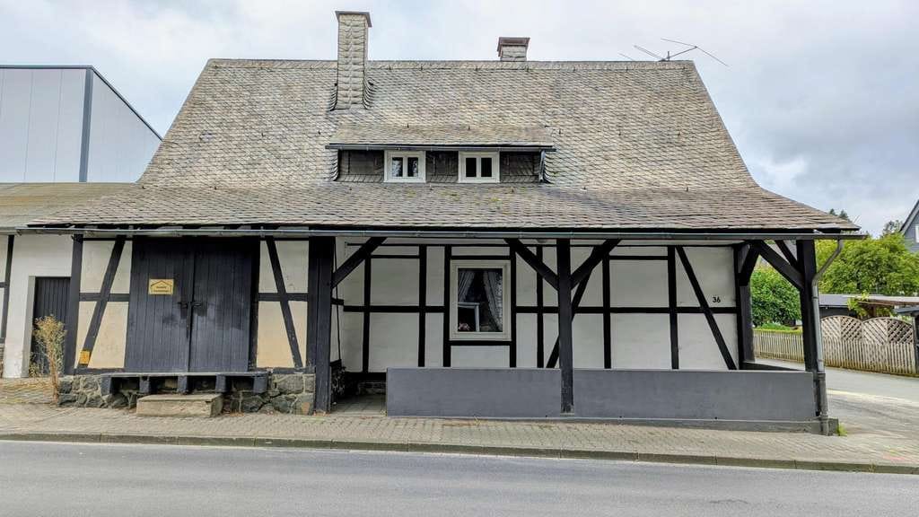 Immobilie in Olsberg - Charmantes Fachwerkhaus - Ihr neues Zuhause mit Geschichte und Charakter - Bild 2