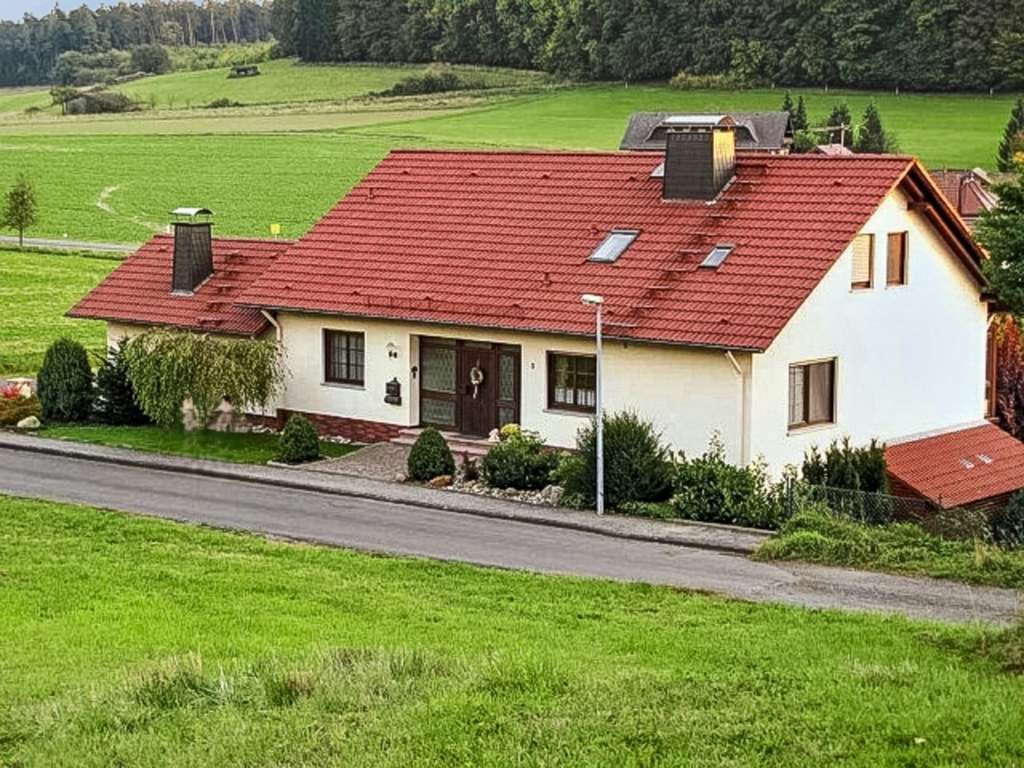 Immobilie in Naumburg - Wunderschönes Einfamilienhaus in traumhafter Lage von Naumburg-Elbenberg - Bild 0