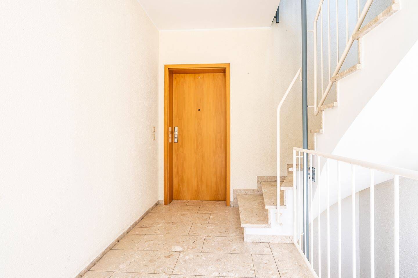 Immobilie in Jünkerath - Eigentumswohnung im EG mit Parkplatz in Jünkerath - 2 Schlafzimmer & Balkon - Ebenerdig - Bild 2