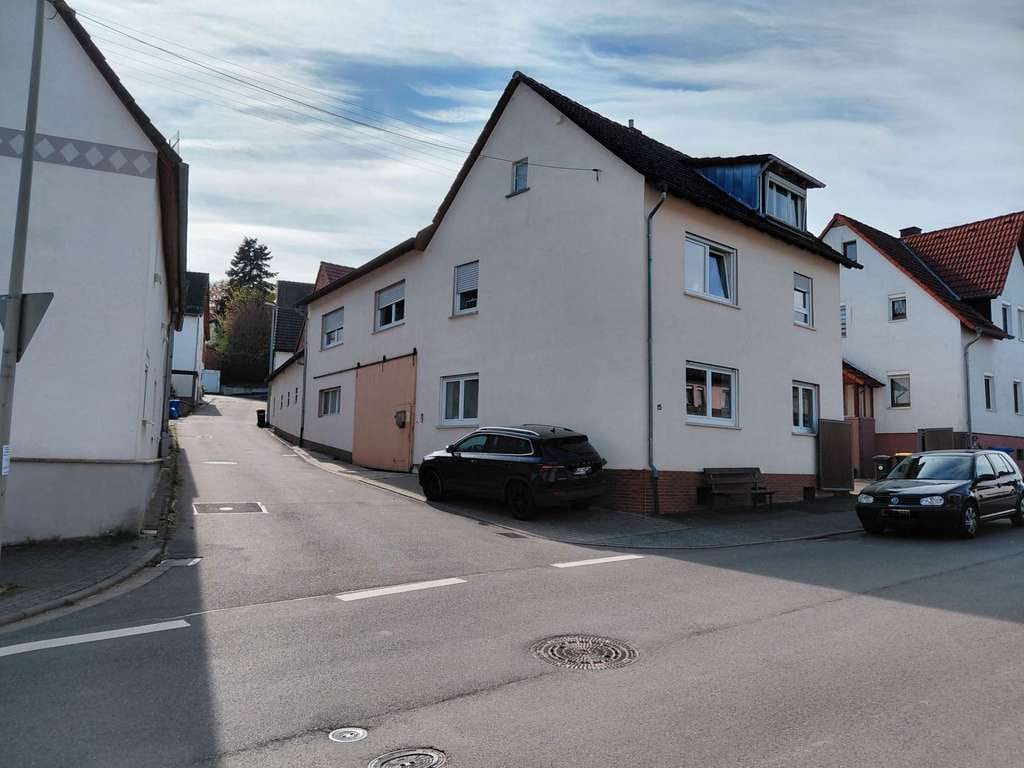 Immobilie in Waldems - Ein GEHÖFT mit reichlich PLATZ für FAMILIE, PFERDE, HUND und KATZ... - Bild 0