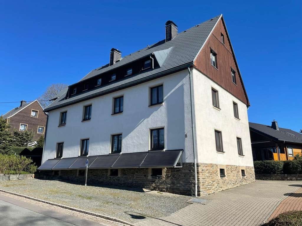 Immobilie in Bärenstein - Gepflegtes, vermietetes Mehrfamilienhaus am Fuße des Bärensteins im Erzgebirge - Bild 2