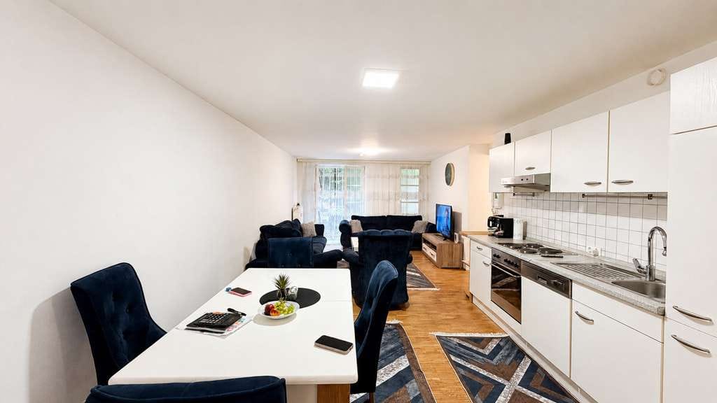 Immobilie in Regensburg - Vermietete 2-Zimmer-Wohnung mit Innenhofterrasse in bester Regensburger Altstadtlage - Bild 2