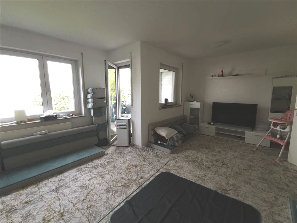 Immobilie in Singen (Hohentwiel) - Attraktive 3-Zimmer-Wohnung mit Garage - 5% Rendite ! - Bild 3