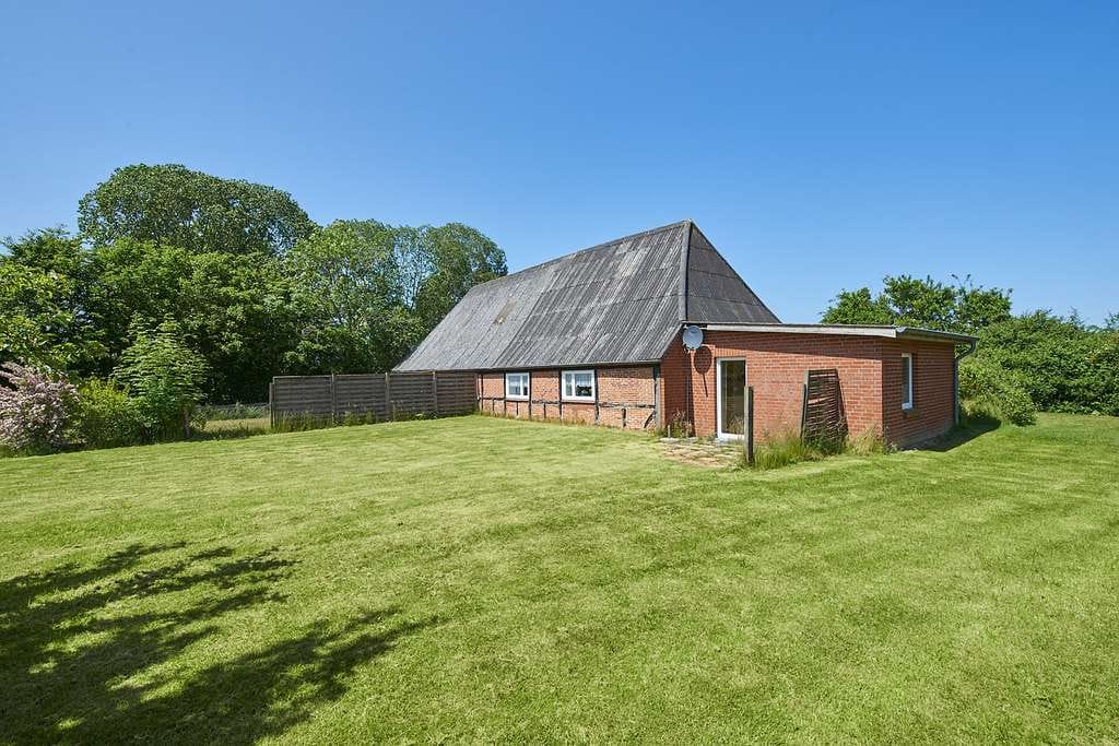 Immobilie in Kronsgaard - 2.324 m² Grundstück mit historischem Altbestand und die Ostsee nur einen Steinwurf entfernt - Bild 1