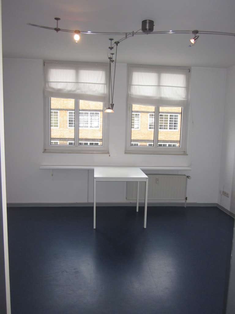 Immobilie in Aachen - schöne 2- Zi-Wohnung -provisionsfrei zu verkaufen - Bild 1