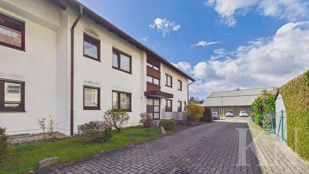 Immobilie in Friedrichsthal - Moderne Maisonettewohnung mit Balkon & Loggia in ruhiger Lage von Friedrichsthal - Bild 0