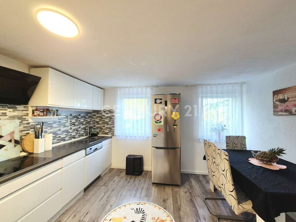 Immobilie in Egglkofen - ***Großzügiges 6-Zimmer-Einfamilienhaus für die ganze Familie*** - Bild 2