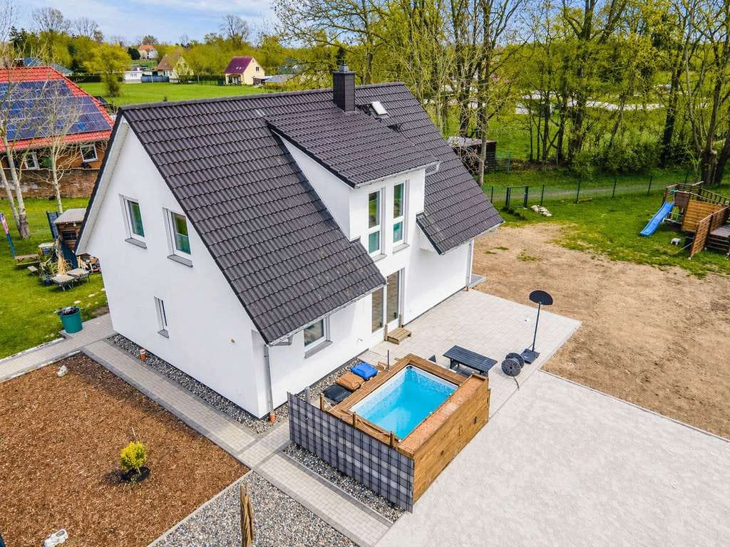 Immobilie in Groß Mohrdorf - Modernes Einfamilienhaus aus 2019 mit großzügigem Grundstück in Groß Mohrdorf - Bild 0