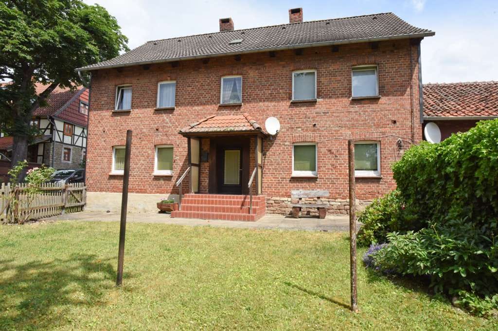 Immobilie in Uehrde - Renovierungsbedürftiges Zweifamilienhaus in ruhiger Ortslage - Bild 1