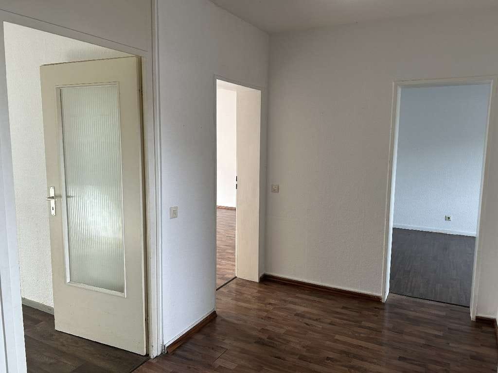 Immobilie in Schwelm - RESERVIERT- HELLE 2 - ZIMMER WOHNUNG MIT BALKON UND GARAGE IN SCHWELM - RESERVIERT - Bild 4