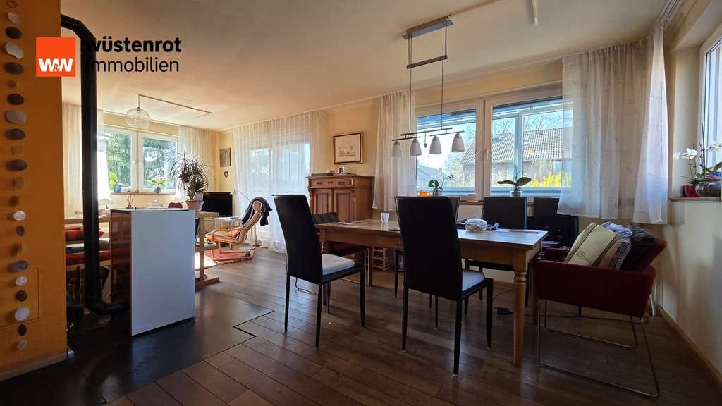 Immobilie in Wegberg - Großzügige Maisonette Wohnung mit eigenem Eingang, Balkon und Garage - Bild 1