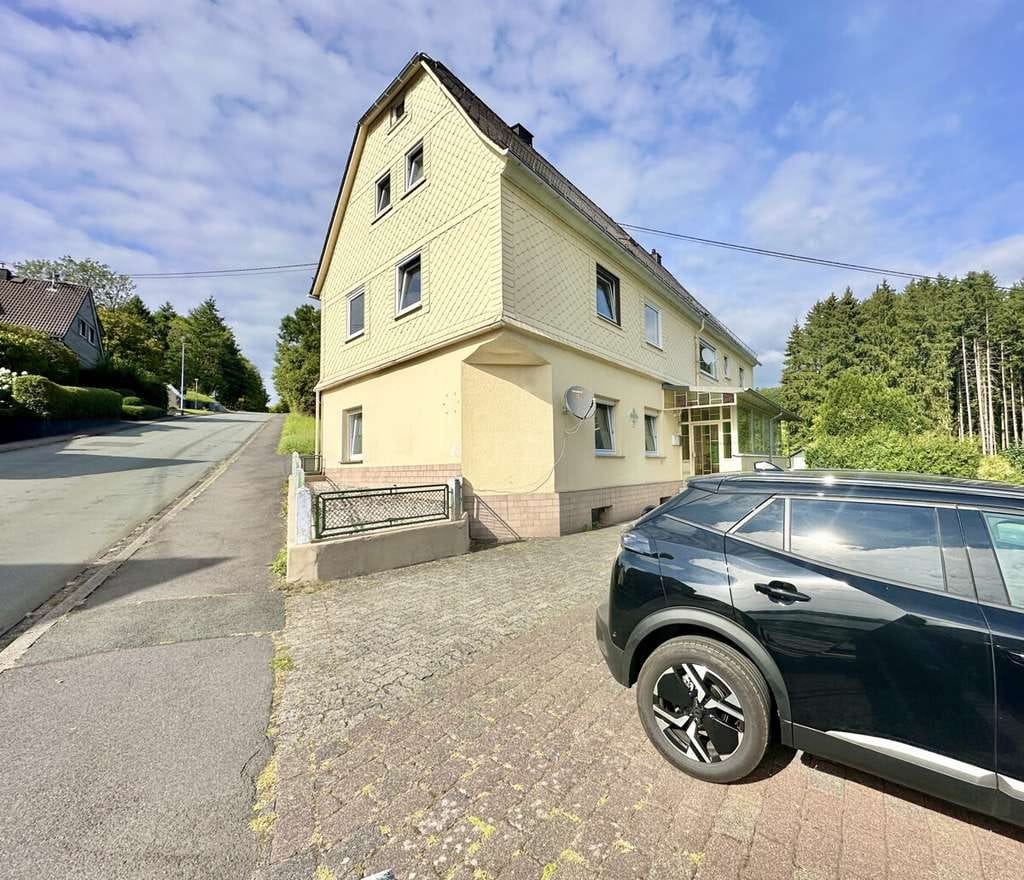 Immobilie in Großseifen - **Attraktives Mehrfamilienhaus mit hohem Renditepotenzial in Großseifen** - Bild 3