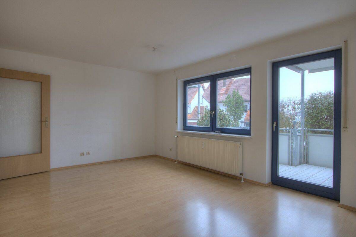 Immobilie in Bad Wimpfen - BEHINDERTENGERECHTE SENIORENWOHNUNG MIT GARAGE + STELLPLATZ UND PFLEGEANSCHLUSS - Bild 2